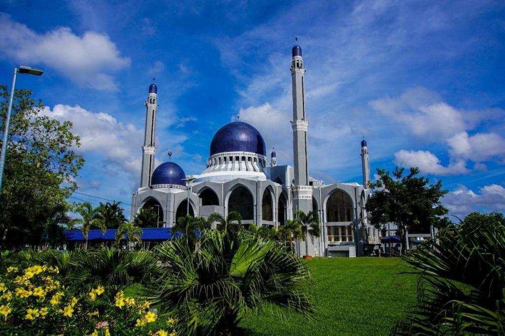 Spot On 89796 D'Noor Budget Inn Kota Bharu Exterior photo